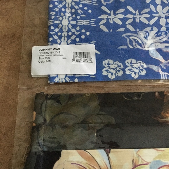 JOHNNY WAS NWT AUTHENTIC TWO COTTON SATEEN 😷GORGEOUS STYLISH FACE MASK. - Picture 6 of 7